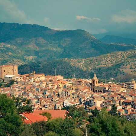 Casa Lucia Apartment Castelbuono  Luaran gambar